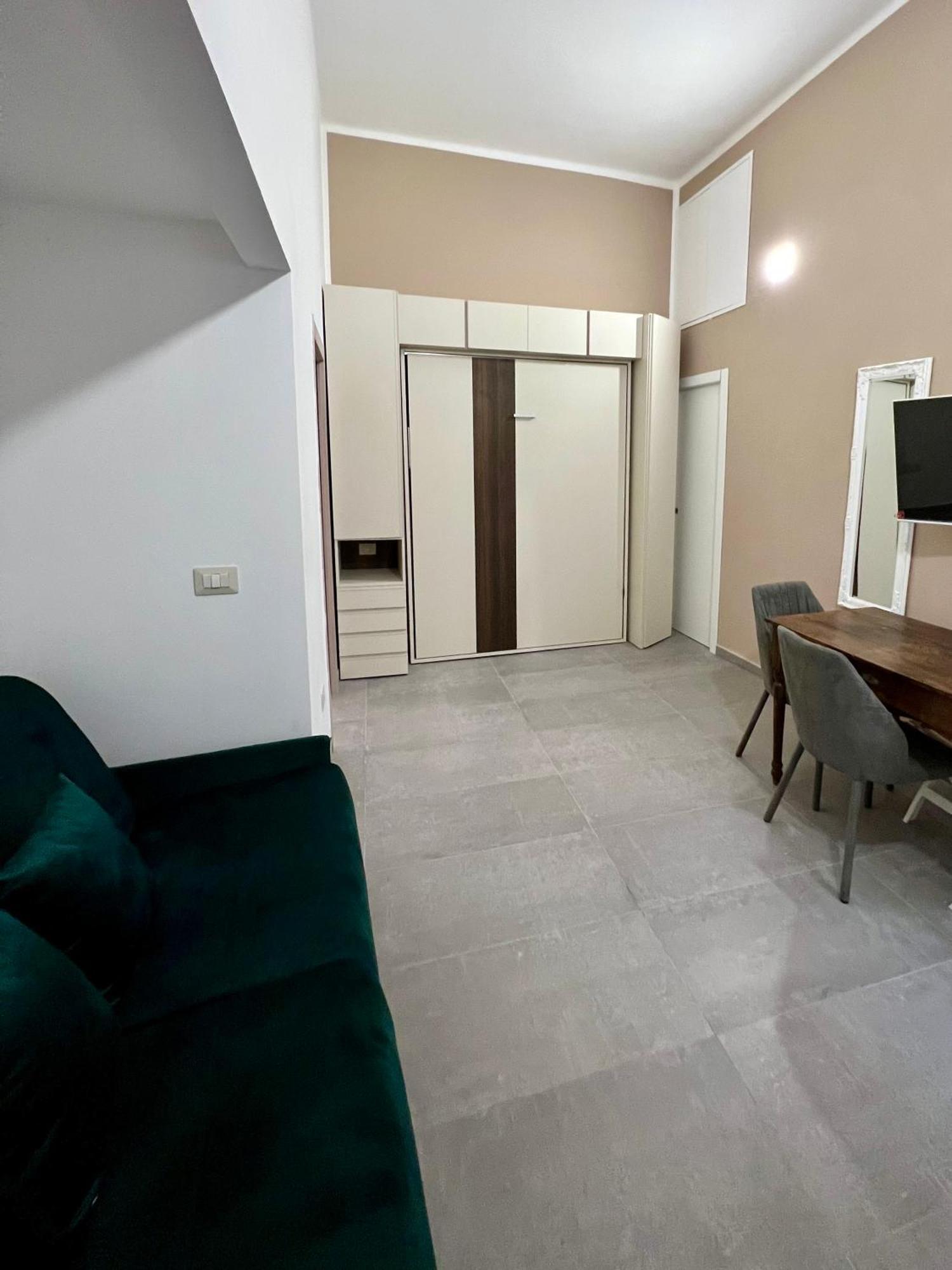 Tucci17 Apartment